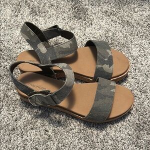 Maurices Camouflage Sandals
